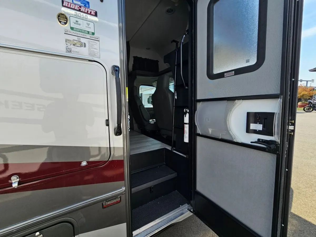 2027 Forest River Sunseeker, photo 7 of 24