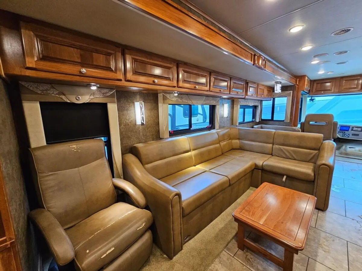 2015 Tiffin Motorhomes Allegro, photo 19 of 24