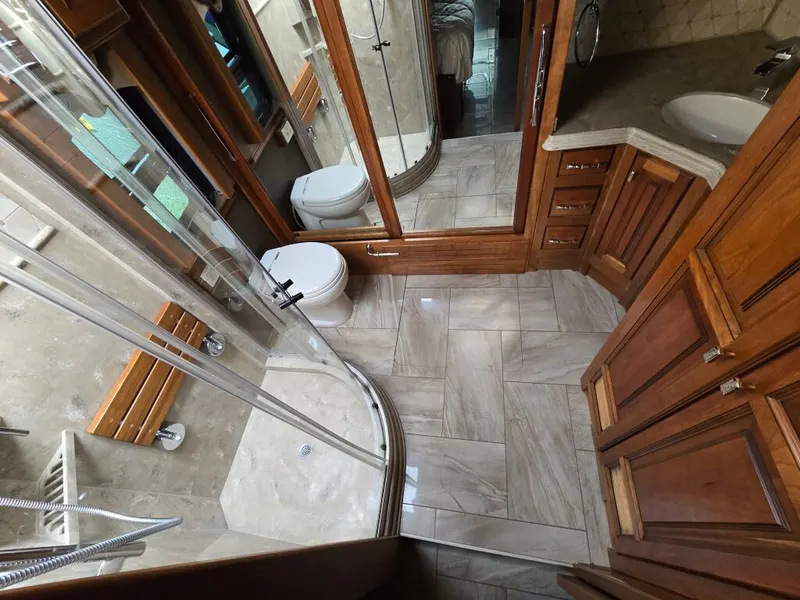 2017 Tiffin Motorhomes Allegro Bus, photo 20 of 24