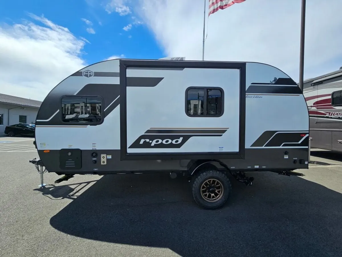 2027 Forest River R-Pod, photo 4 of 24