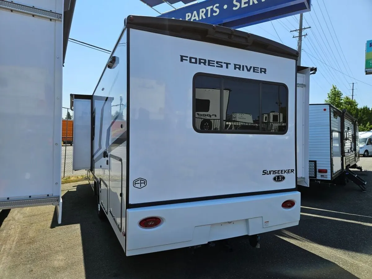 2026 Forest River Sunseeker LE, photo 4 of 24