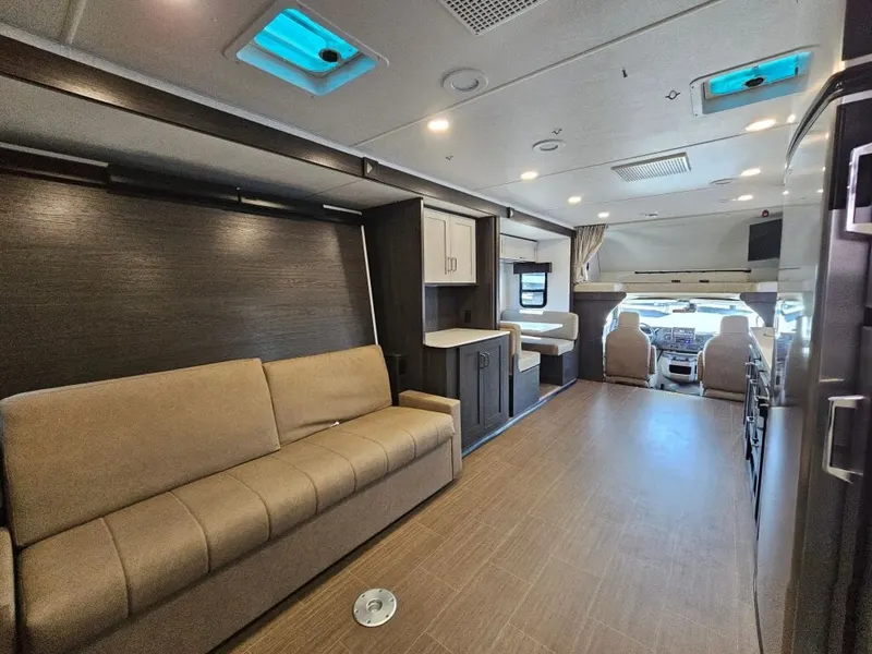 2027 Winnebago Sunflyer, photo 23 of 24