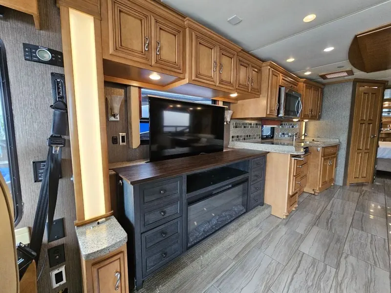 2015 Newmar Ventana, photo 11 of 24
