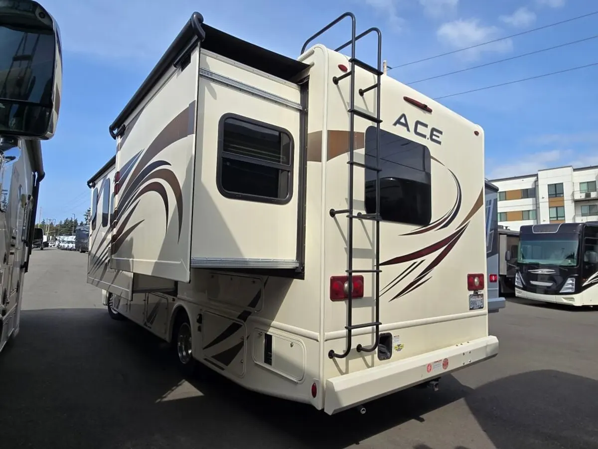 2019 Thor Motor Coach Ace, photo 4 of 24