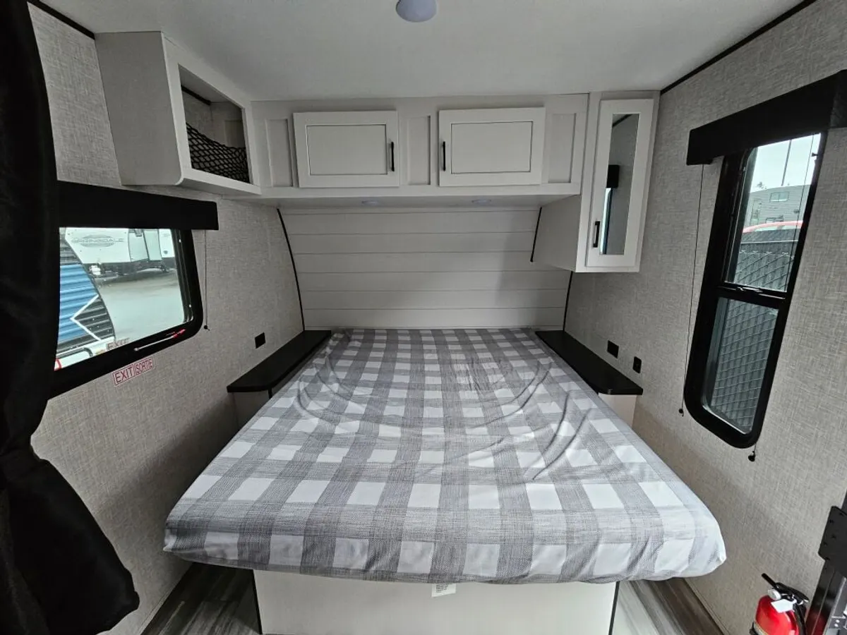 2024 Jayco Jay Flight SLX, photo 12 of 24