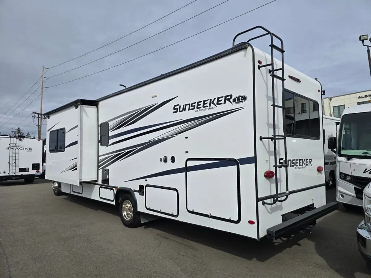 2023 Forest River Sunseeker, photo 5 of 24