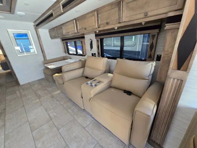 2026 Tiffin Motorhomes Allegro Red, photo 8 of 24