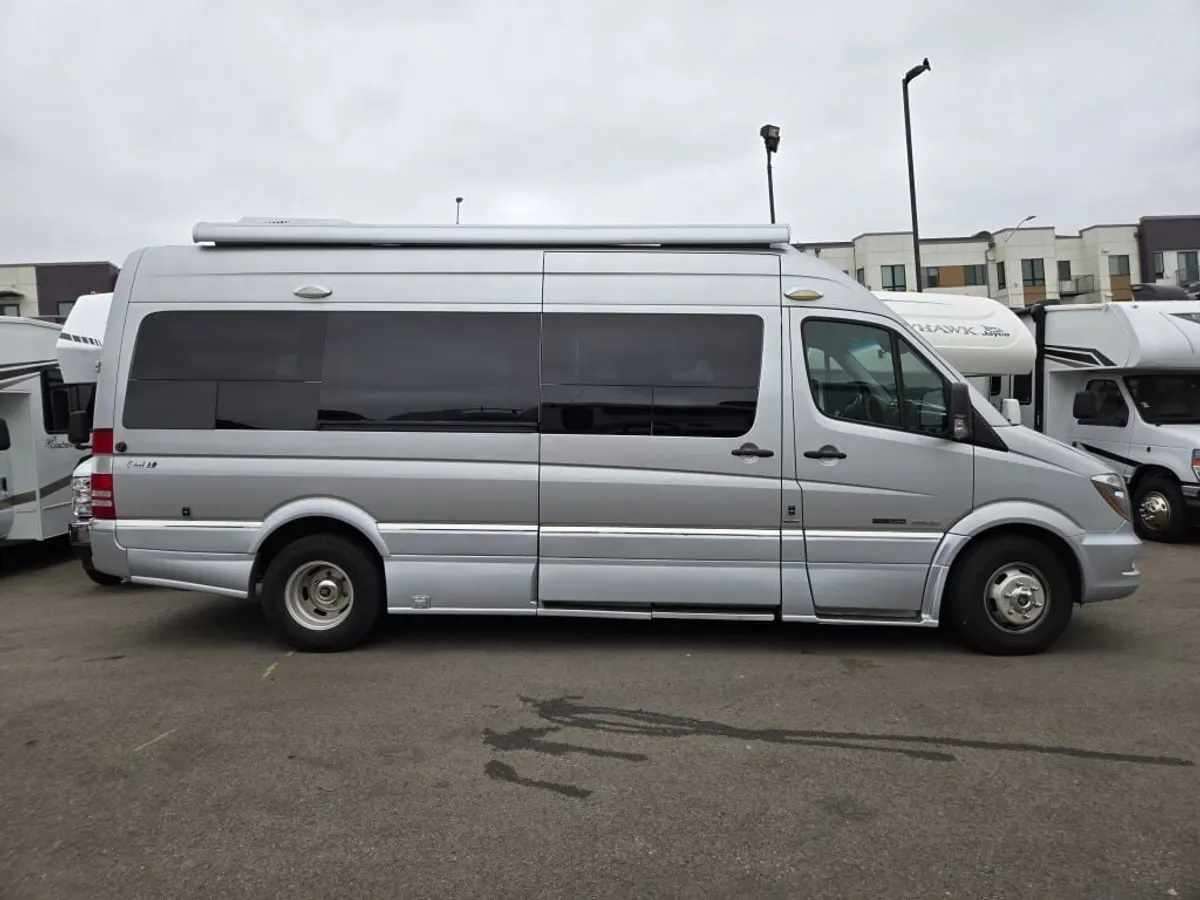 2016 Roadtrek E-Trek, photo 4 of 24