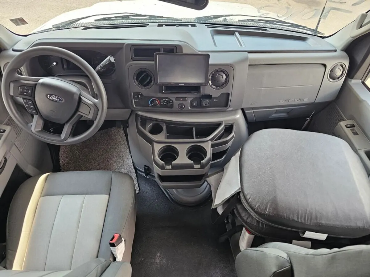 2027 Forest River Sunseeker, photo 20 of 24