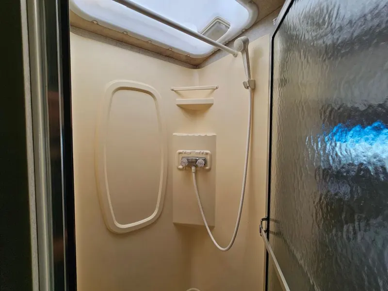 2008 Winnebago Sightseer, photo 24 of 24