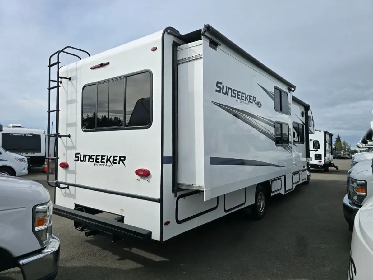 2023 Forest River Sunseeker, photo 6 of 24