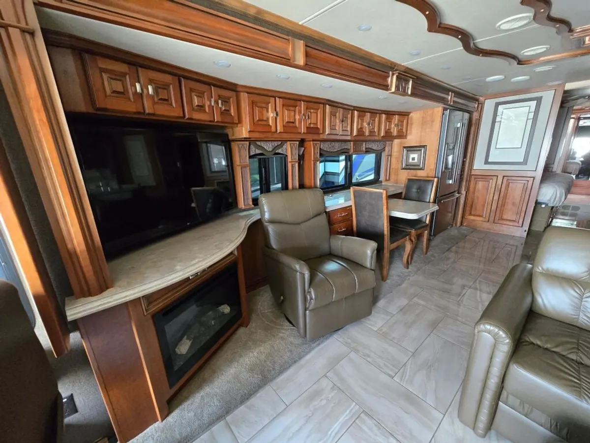 2017 Tiffin Motorhomes Allegro Bus, photo 12 of 24