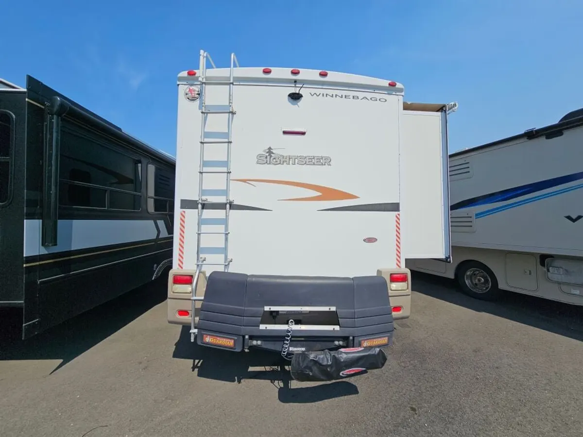 2008 Winnebago Sightseer, photo 5 of 24