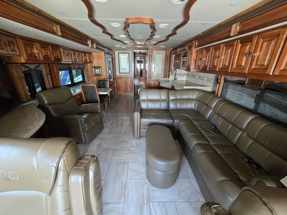2017 Tiffin Motorhomes Allegro Bus, photo 11 of 24