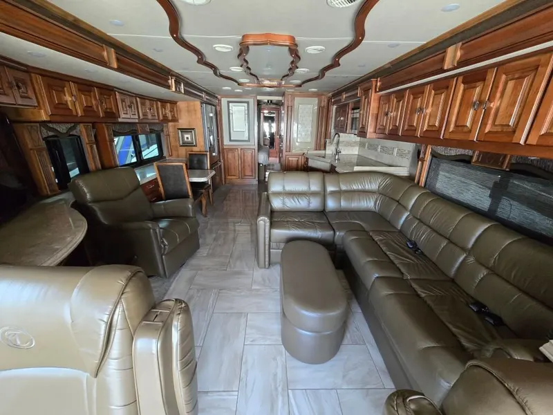 2017 Tiffin Motorhomes Allegro Bus, photo 11 of 24