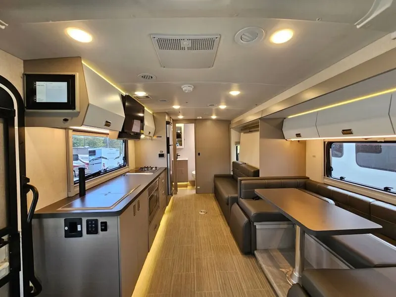 2027 Winnebago View, photo 11 of 24