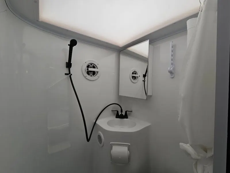 2026 Adventurer Manufacturing Inc. Overlander, photo 21 of 24