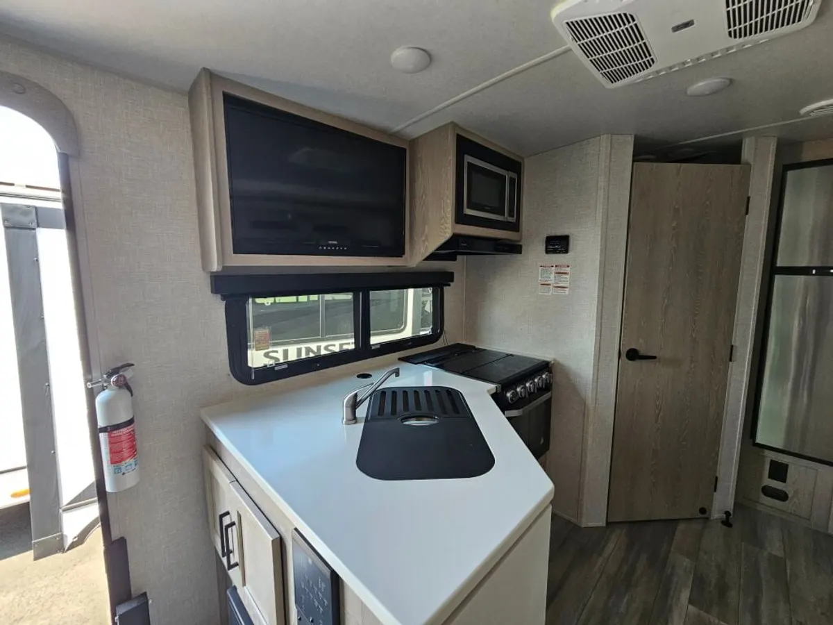 2023 Forest River Flagstaff Micro Lite, photo 16 of 24