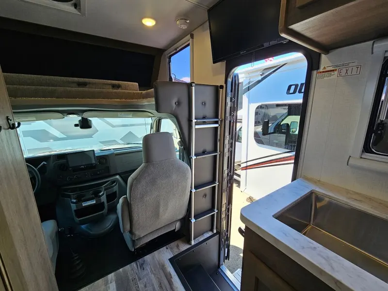 2026 Adventurer Manufacturing Inc. Overlander, photo 9 of 24