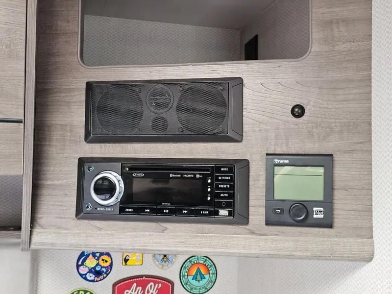 2021 Lance Lance Travel Trailers, photo 9 of 24