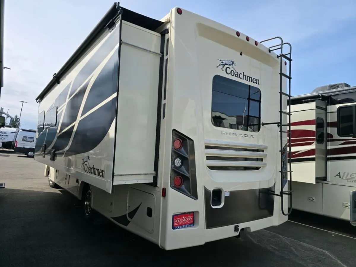 2023 Coachmen Mirada, photo 4 of 24