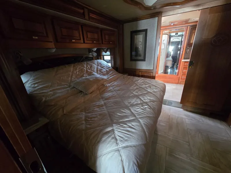 2017 Tiffin Motorhomes Allegro Bus, photo 17 of 24