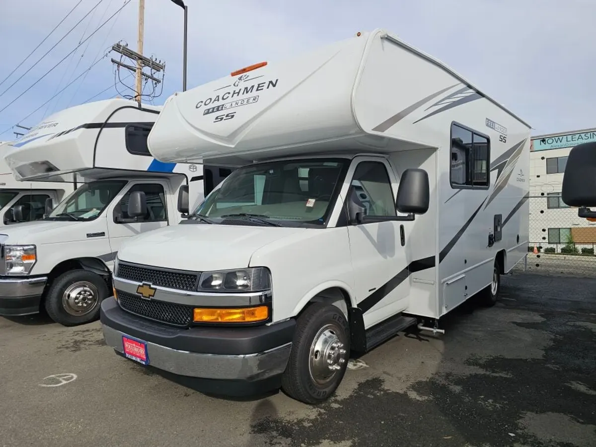 2026 Coachmen Freelander, photo 3 of 24