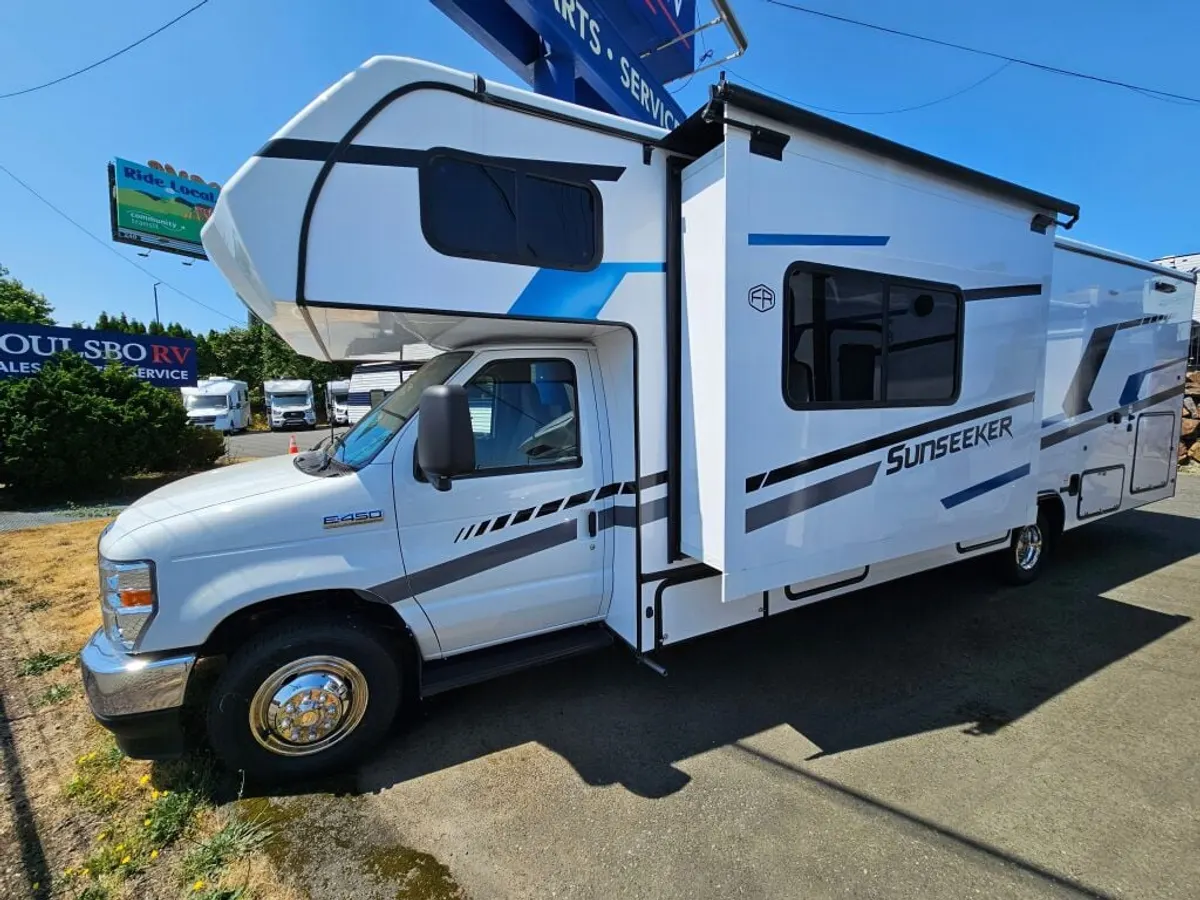 2026 Forest River Sunseeker LE, photo 3 of 24