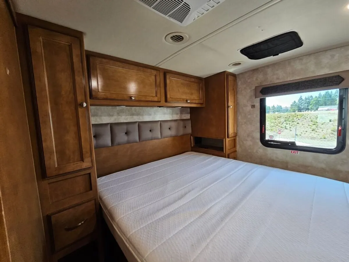 2020 Winnebago Vista, photo 21 of 24