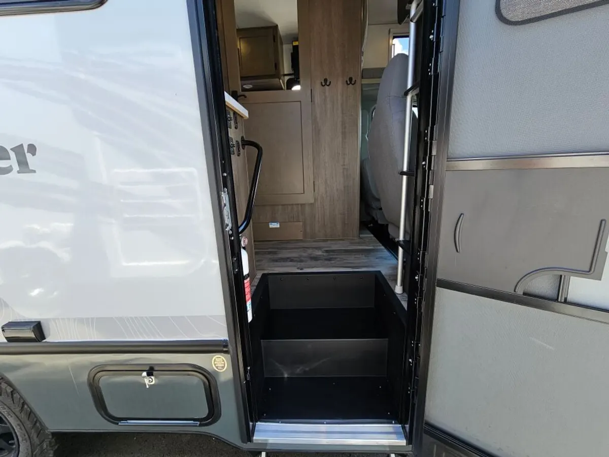 2026 Adventurer Manufacturing Inc. Overlander, photo 7 of 24