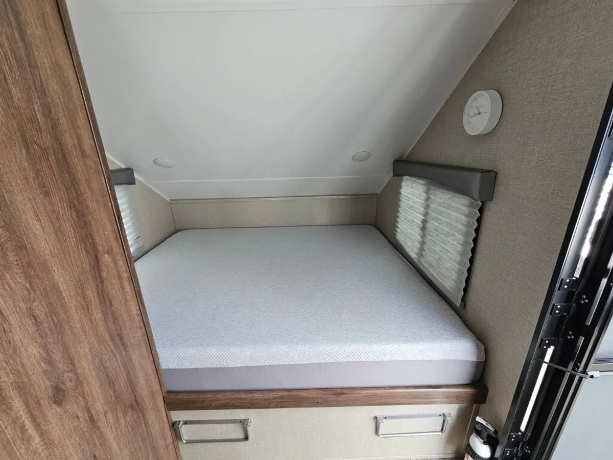 2019 Travel Lite Aura, photo 15 of 24