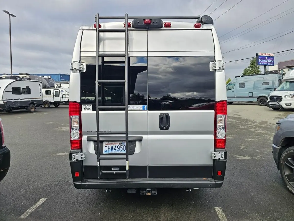 2023 Coachmen Nova, photo 4 of 24