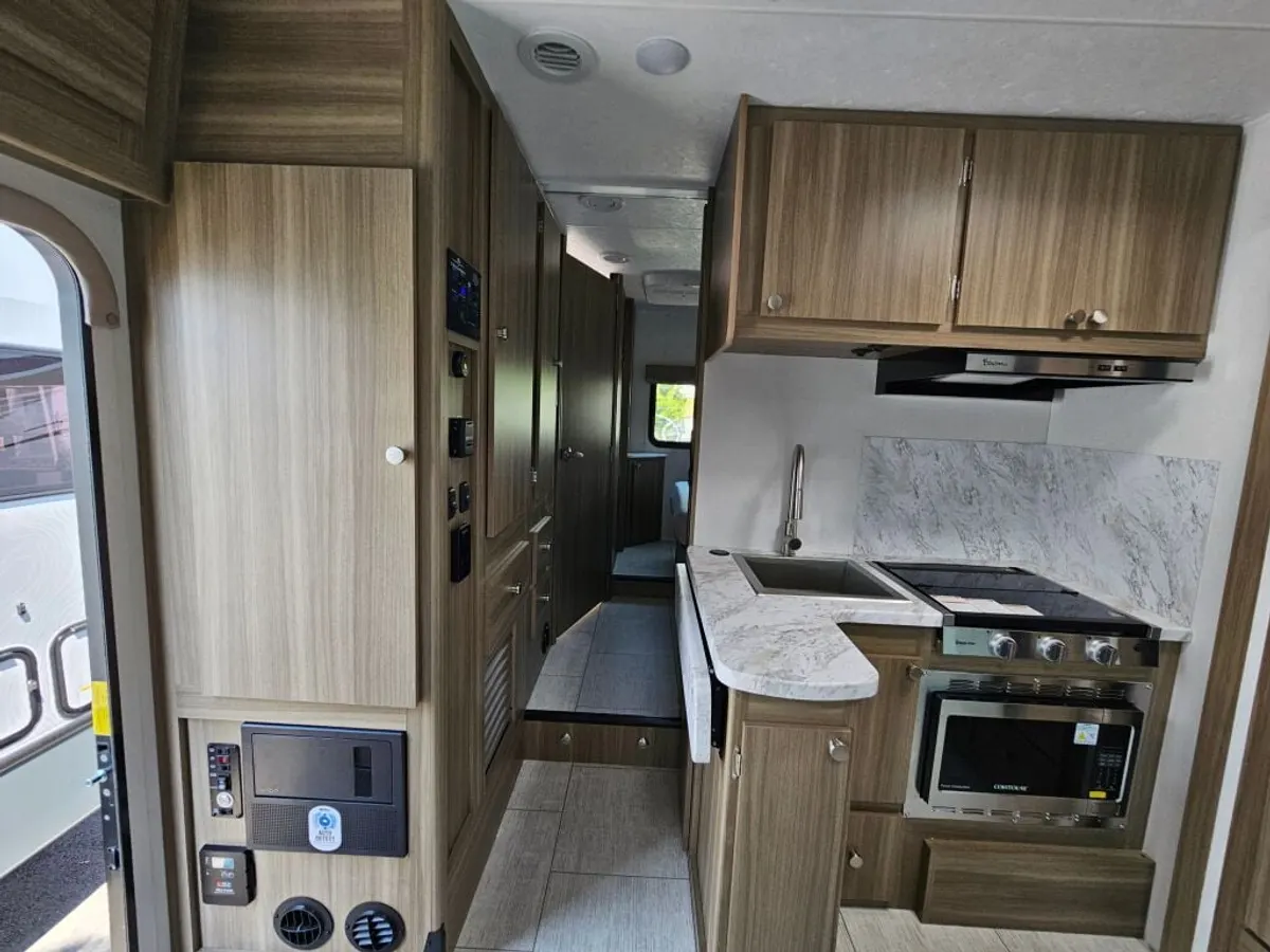 2027 Coachmen Freelander, photo 20 of 24