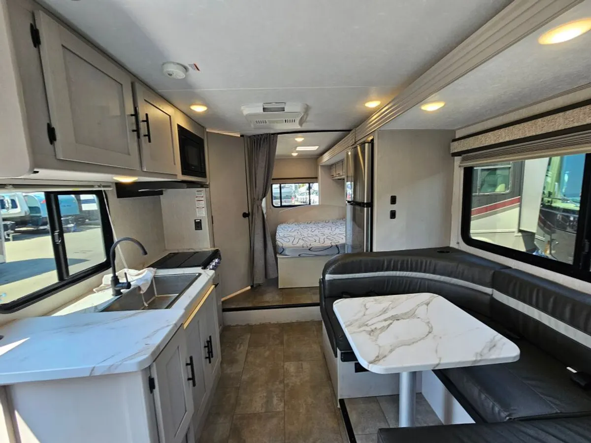 2023 Coachmen Freelander, photo 10 of 24