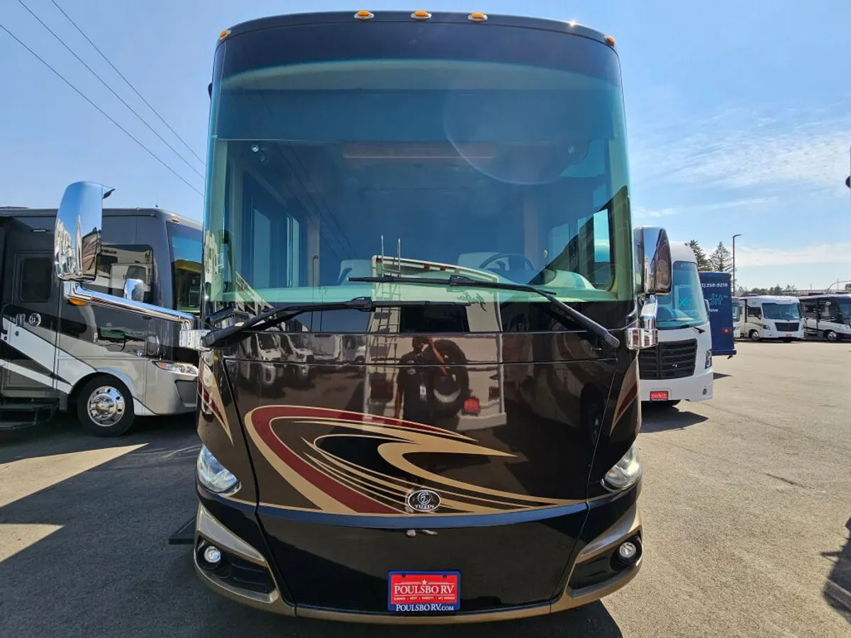 2016 Tiffin Motorhomes Phaeton, photo 2 of 24