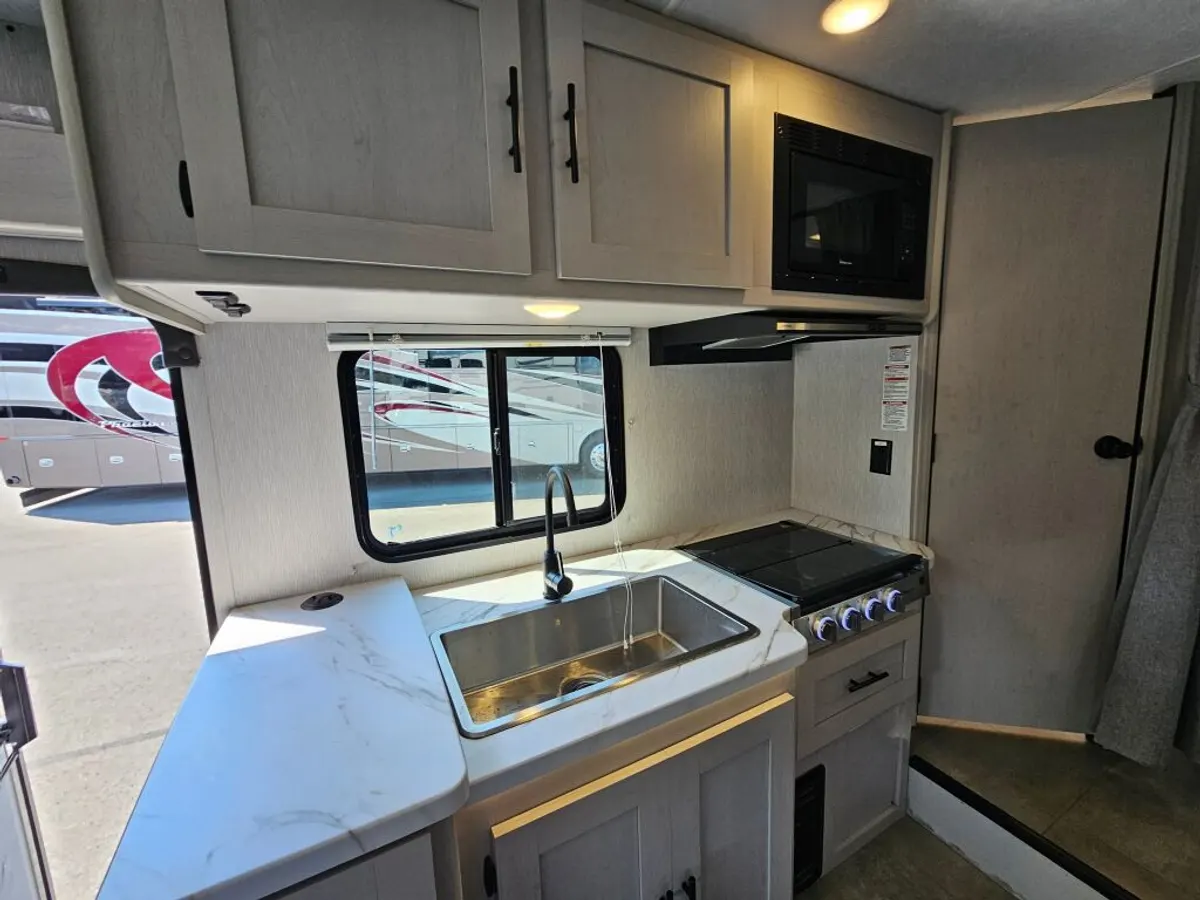 2023 Coachmen Freelander, photo 19 of 24