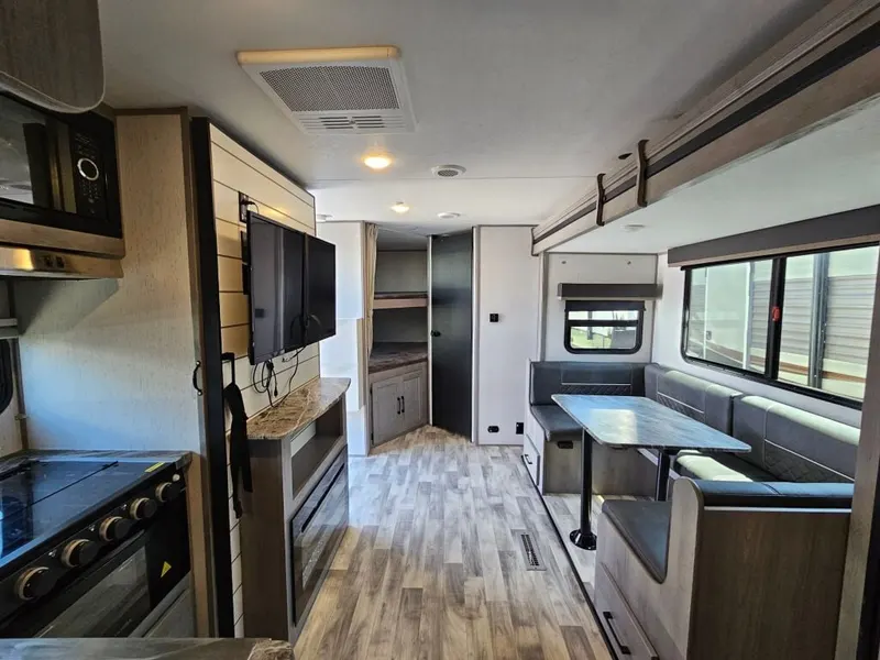 2022 Dutchmen Kodiak Ultra-Lite, photo 10 of 24