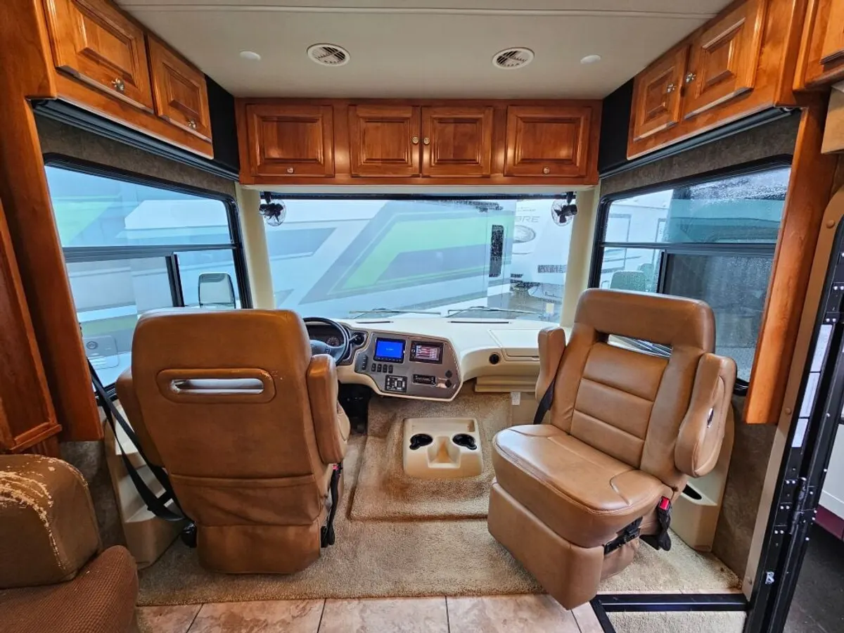 2015 Tiffin Motorhomes Allegro, photo 11 of 24