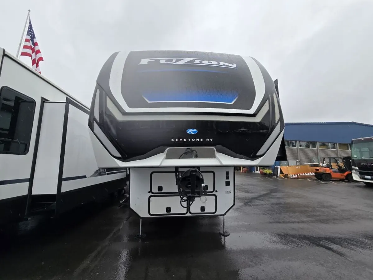 2025 Keystone Fuzion Toy Hauler, photo 2 of 24