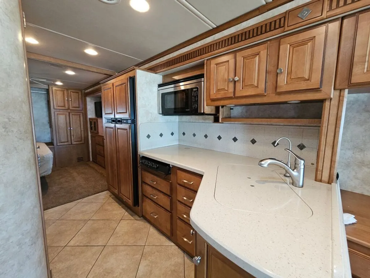 2012 Itasca Meridian, photo 17 of 24