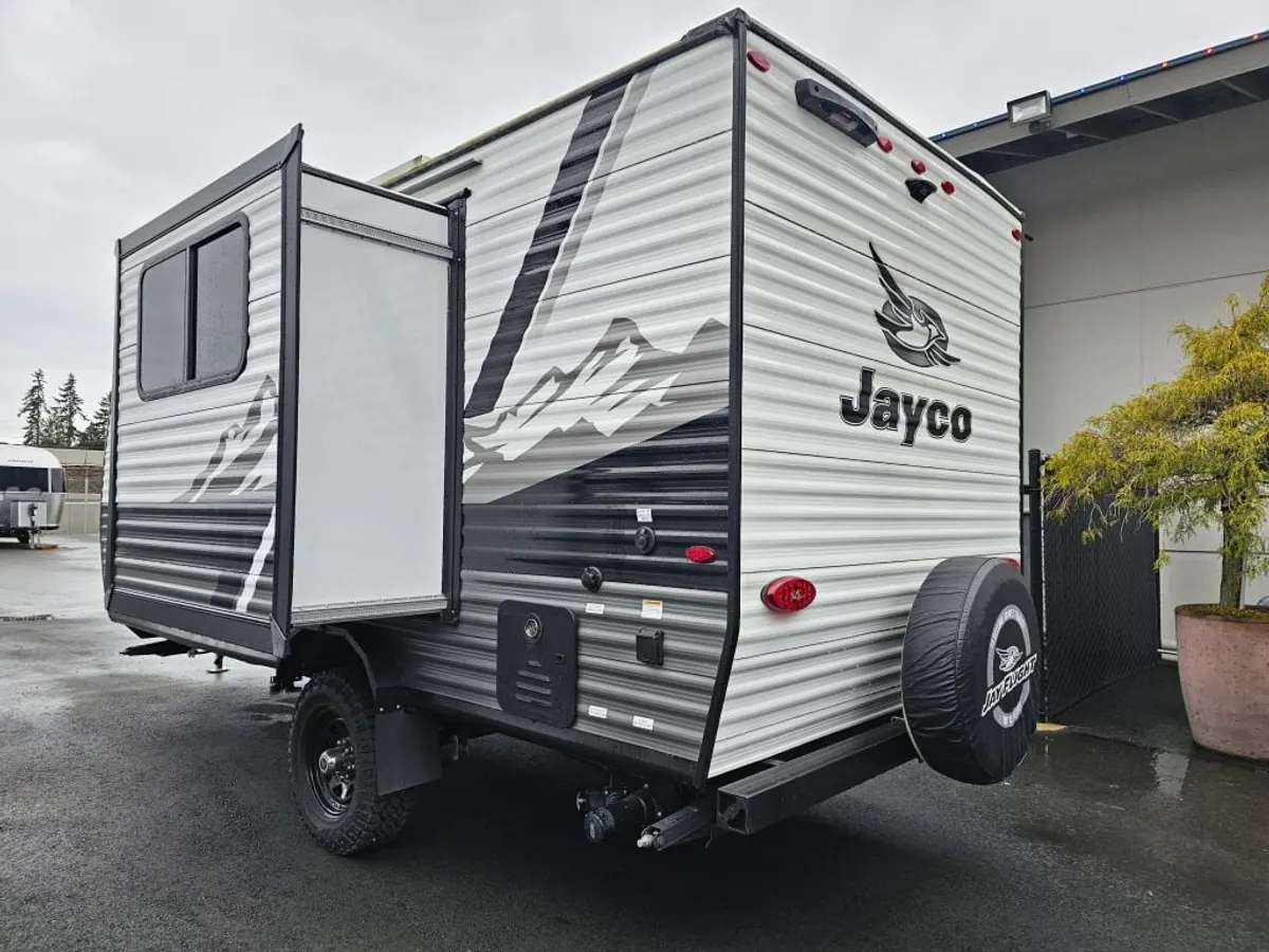 2024 Jayco Jay Flight SLX, photo 4 of 24