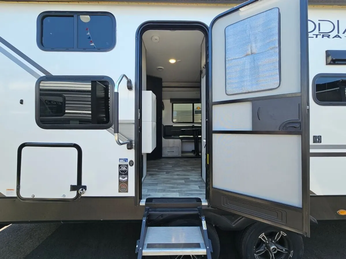2022 Dutchmen Kodiak Ultra-Lite, photo 8 of 24