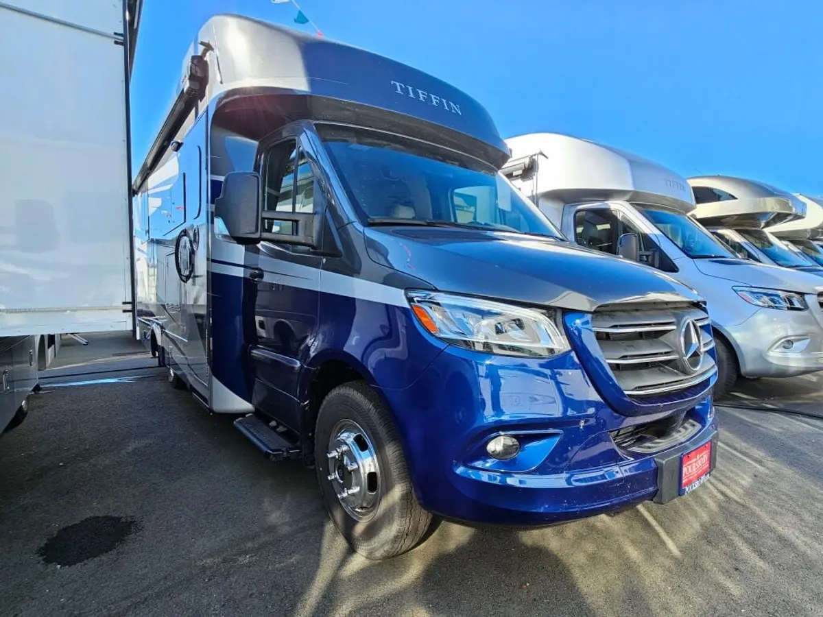 2026 Tiffin Motorhomes Wayfarer, photo 1 of 24