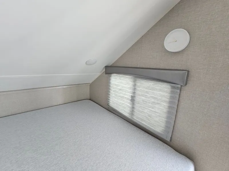 2019 Travel Lite Aura, photo 17 of 24