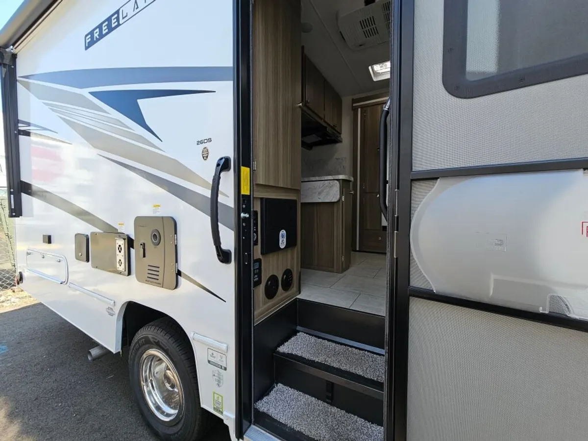 2027 Coachmen Freelander, photo 7 of 24