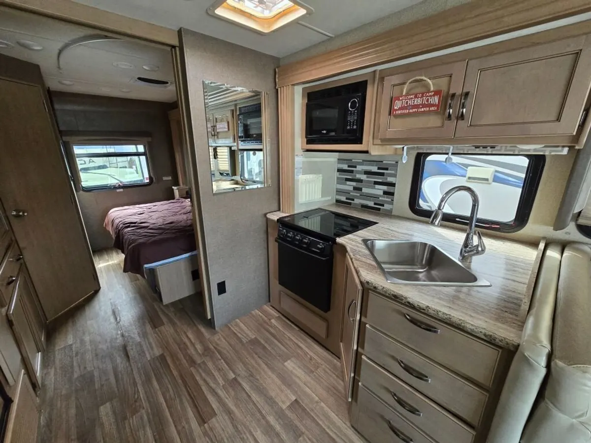 2019 Thor Motor Coach Ace, photo 19 of 24