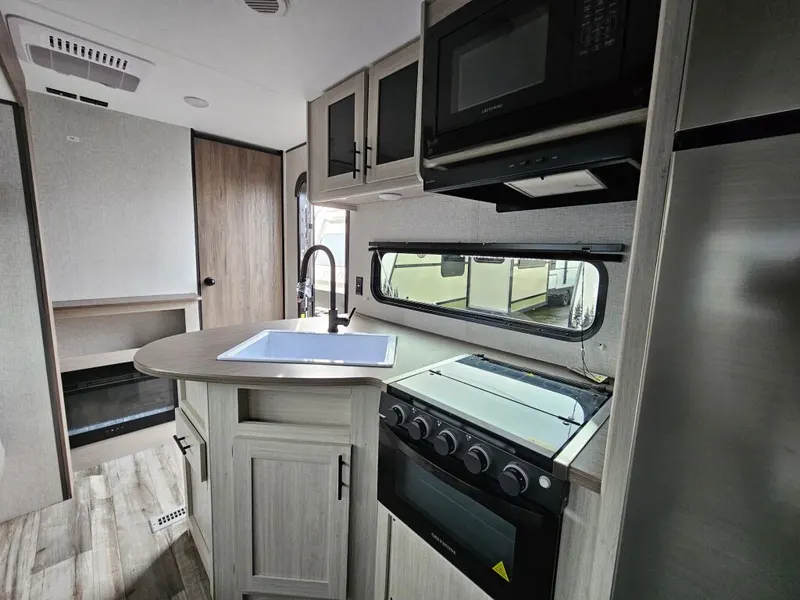2026 CrossRoads Zinger Lite, photo 15 of 24