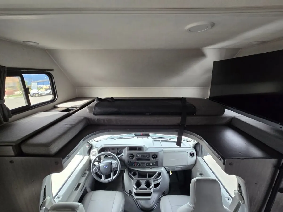 2023 Forest River Sunseeker, photo 16 of 24