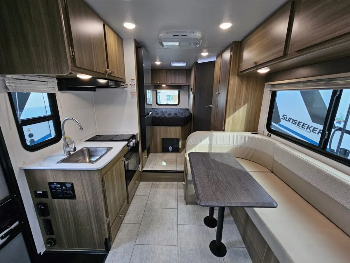 2026 Coachmen Freelander, photo 20 of 24