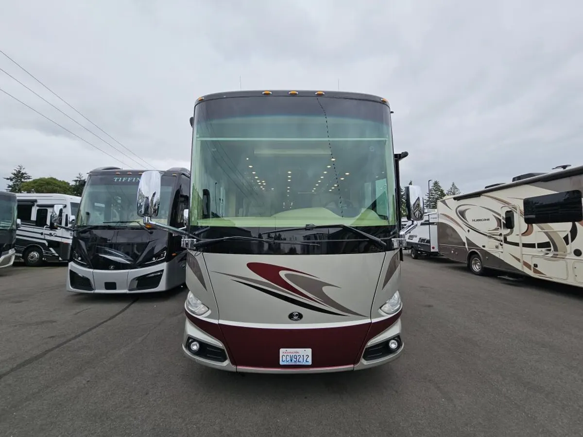 2017 Tiffin Motorhomes Phaeton, photo 2 of 24